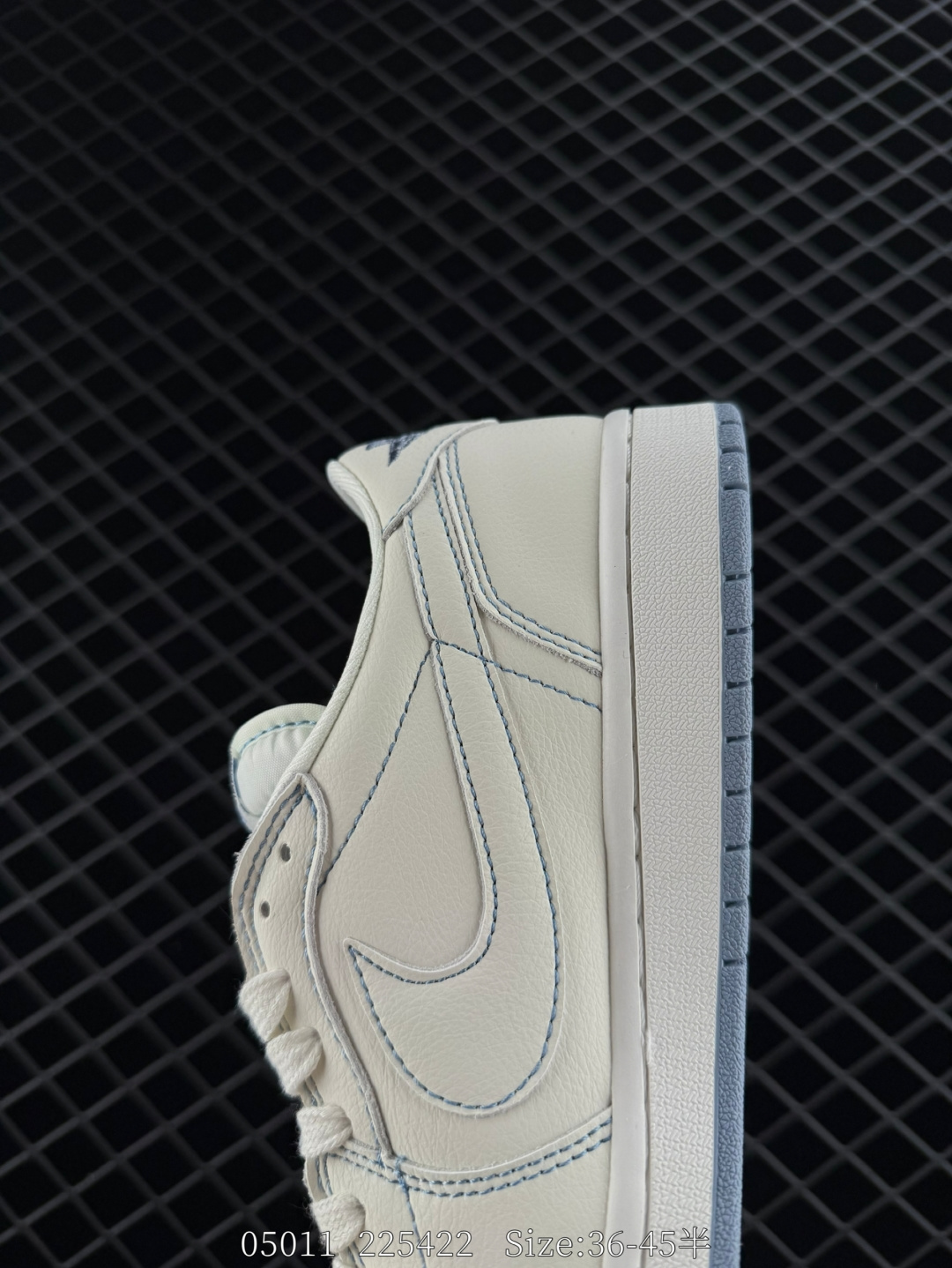 Travis Scott x Air Jordan 1 ” Reverse Mocha “